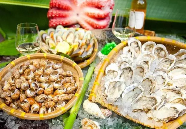 巨抵!399=2大1长隆小白虎餐厅自助午餐,边吃边睇白虎,周日不加收