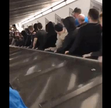 小朋友乘坐电梯注意事项,电梯临时使用注意事项