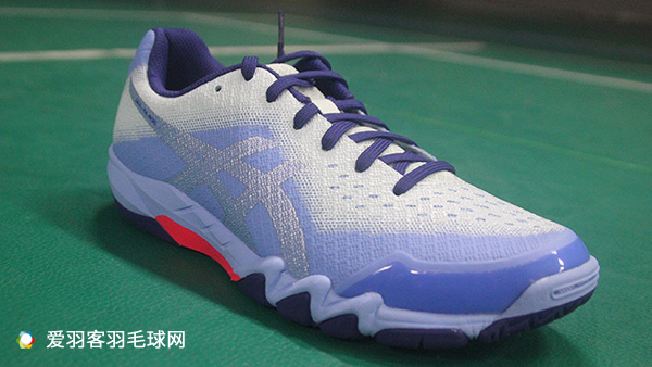 凌波微步，就是这么轻爽！亚瑟士刀锋6女款测评