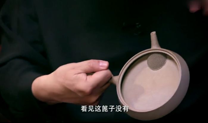 震惊冰红茶居然是这样做出来的,大家爱喝的茶