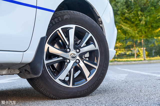 高性价比的实用之选爱卡评测力帆650EV