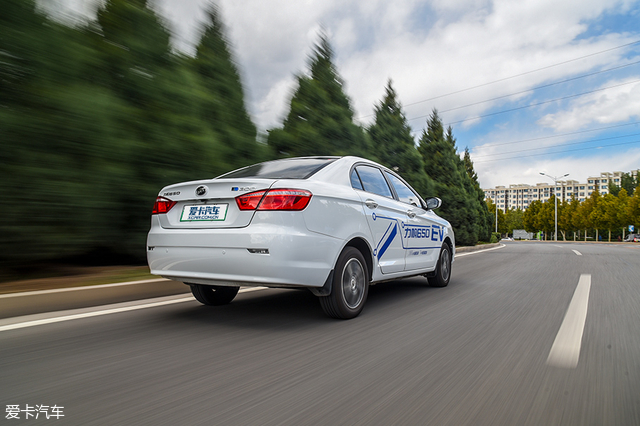 高性价比的实用之选爱卡评测力帆650EV