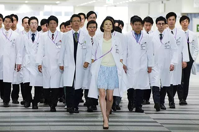 很美很迷人,很美很迷人的女人