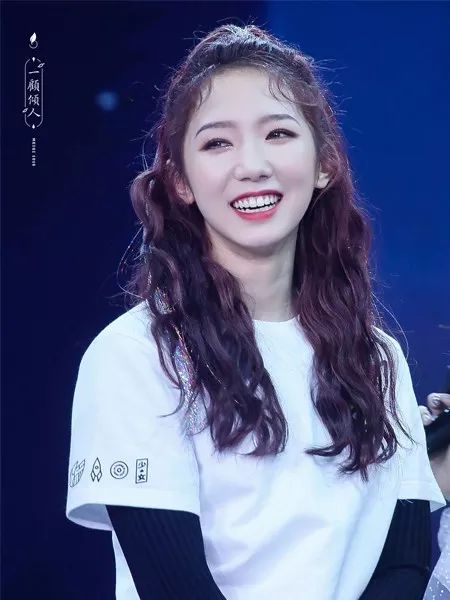 孟美岐遮眼的图,孟美岐的眼睛