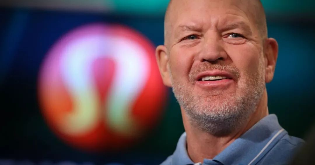 I.T上半财年净利润破1亿港元；Moncler前三季度亚洲地区收入大涨32%；HMxMoschino联名系列发布