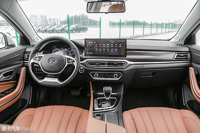 最新款北汽绅宝智道试驾,科技与空间