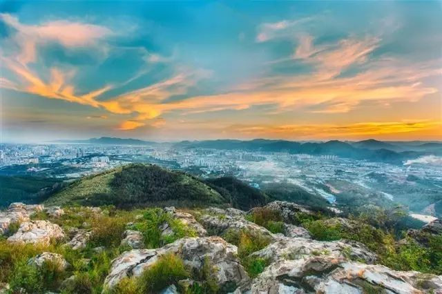 戳心窝的春城日常生活，625万昆明人边看边哭！