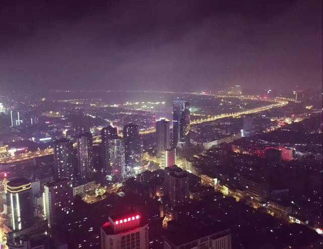 戳心窝的春城日常生活，625万昆明人边看边哭！