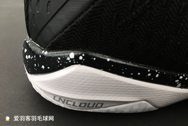 李宁羽毛球鞋锋影测评,李宁锋影小黑拍测评