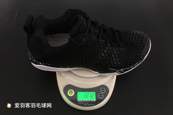 李宁羽毛球鞋锋影测评,李宁锋影小黑拍测评