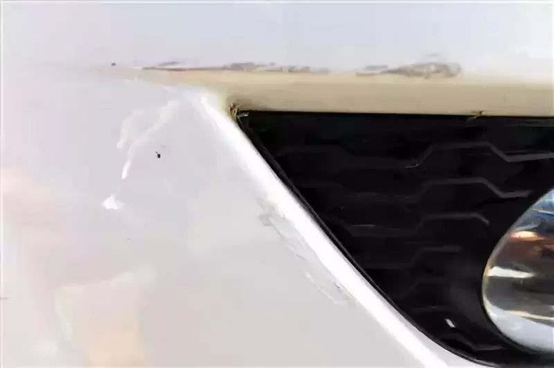 车刮痕有坑修复,汽车轻微刮痕的最佳补救方法