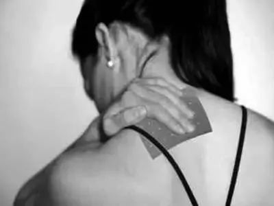 腰酸贴膏药贴哪个地方,腰酸贴寒性膏药