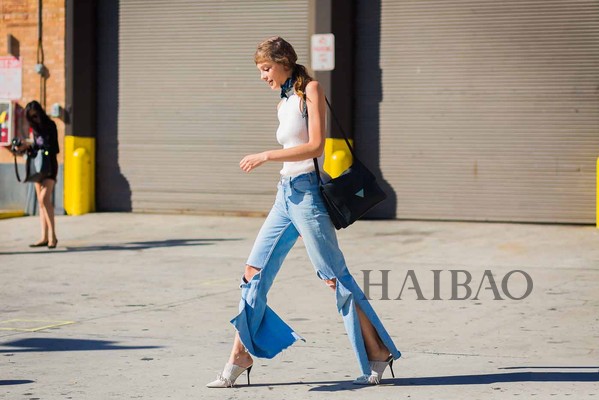 浅色牛仔裤雷区,牛仔裤怎么穿才不会出现尴尬区