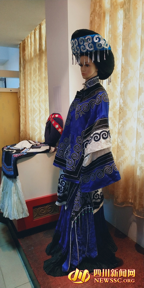 昭觉绣娘将搭上“电商快车”她们想让世界掀起最炫彝族风