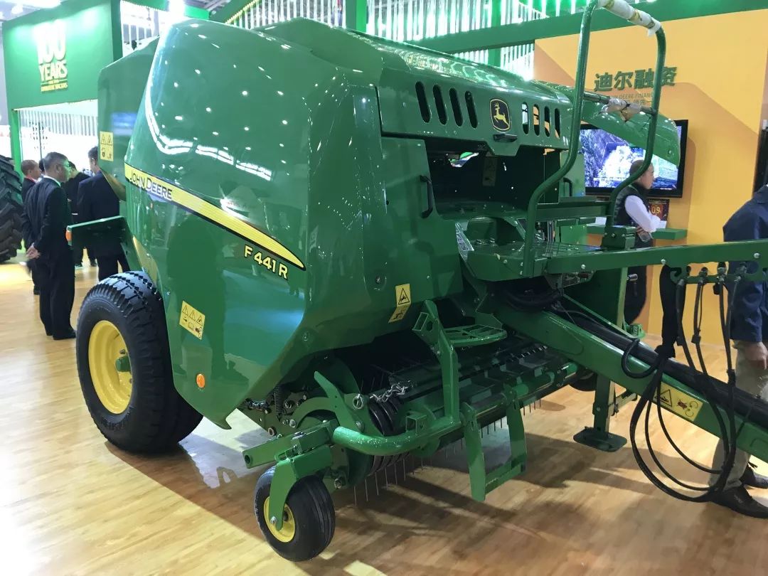 逛国际展岂能少了约翰迪尔（中国）？——“跃动之鹿”惊艳全场