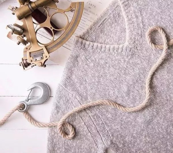 针织衣领松垮怎么缩小领口,高领毛衣领口松了最快的恢复方法