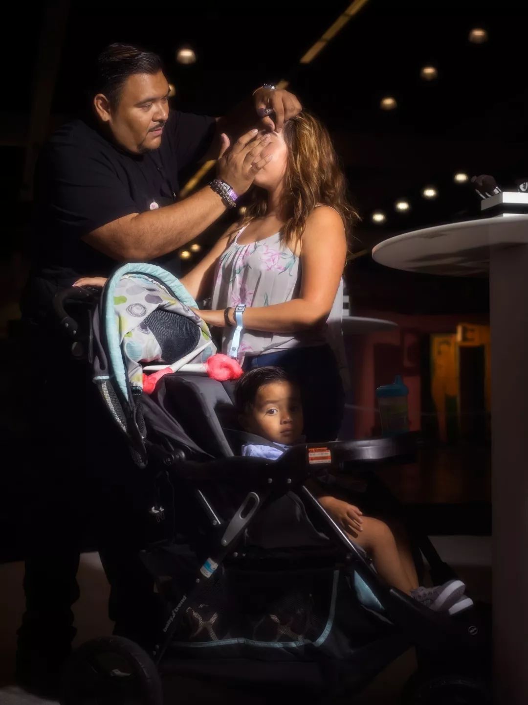 “你不需要口红，是口红需要你”：千禧一代眼里的化妆