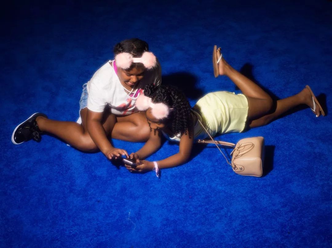 “你不需要口红，是口红需要你”：千禧一代眼里的化妆