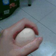 床单沾到姨妈怎么擦掉,大姨妈弄到床单上怎么快速去除