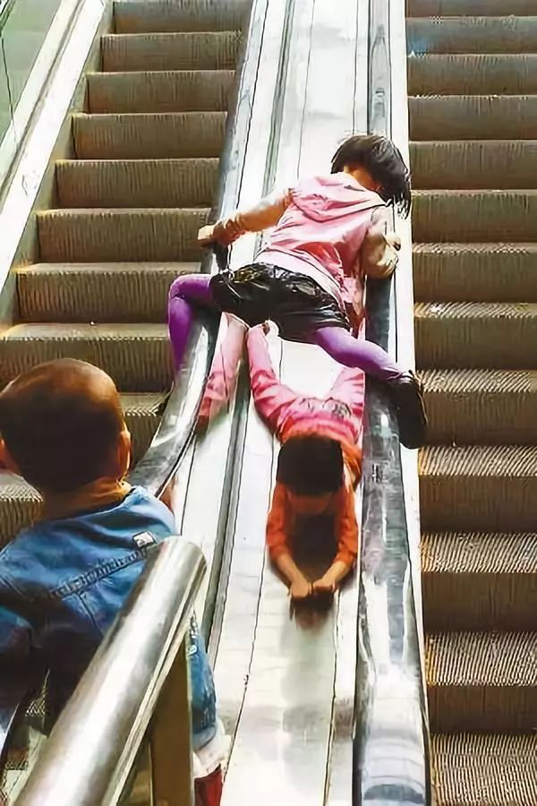 小朋友乘坐电梯注意事项,电梯临时使用注意事项