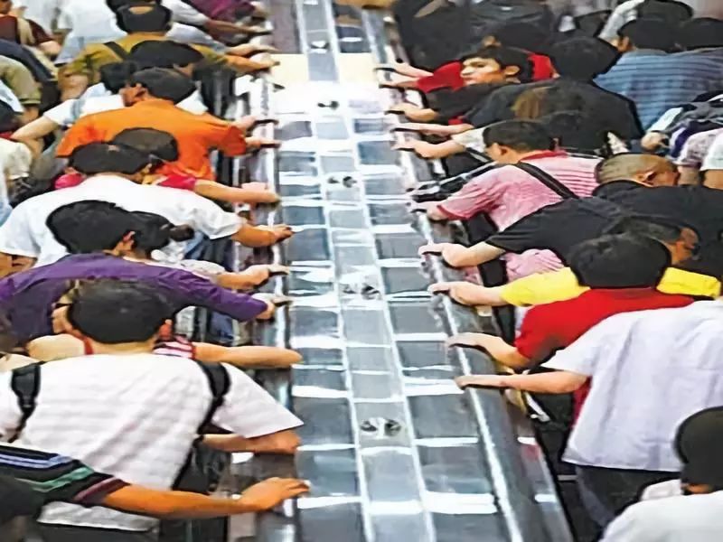 小朋友乘坐电梯注意事项,电梯临时使用注意事项