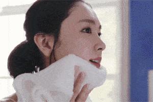 张柏芝的美妆,张柏芝选择了比较自然的妆容