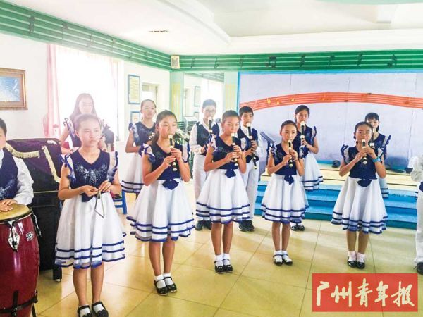 花都狮岭镇中心小学,花都区冠华小学