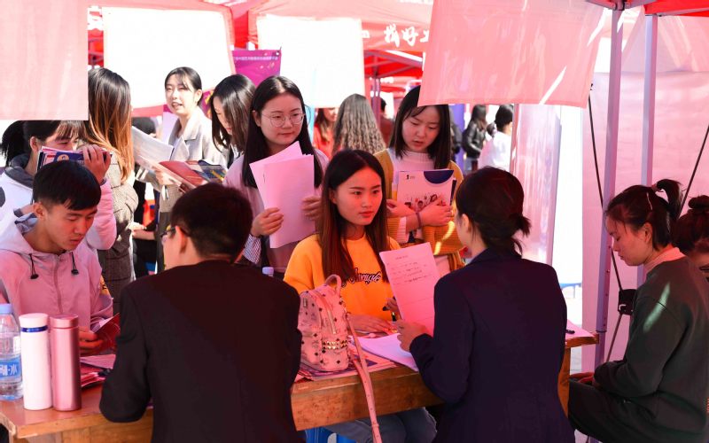 2024年淮南师范学院招聘会,淮南师范学院招聘会采访