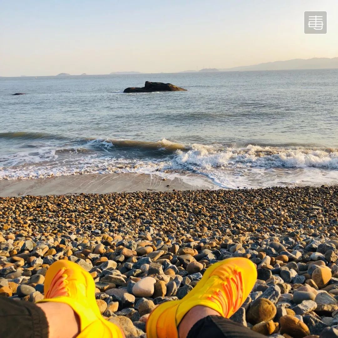 晒鞋拍照的姿势,拍鞋怎么拍出高级感上脚