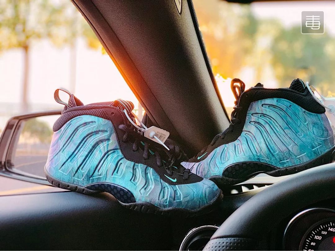 晒鞋拍照的姿势,拍鞋怎么拍出高级感上脚