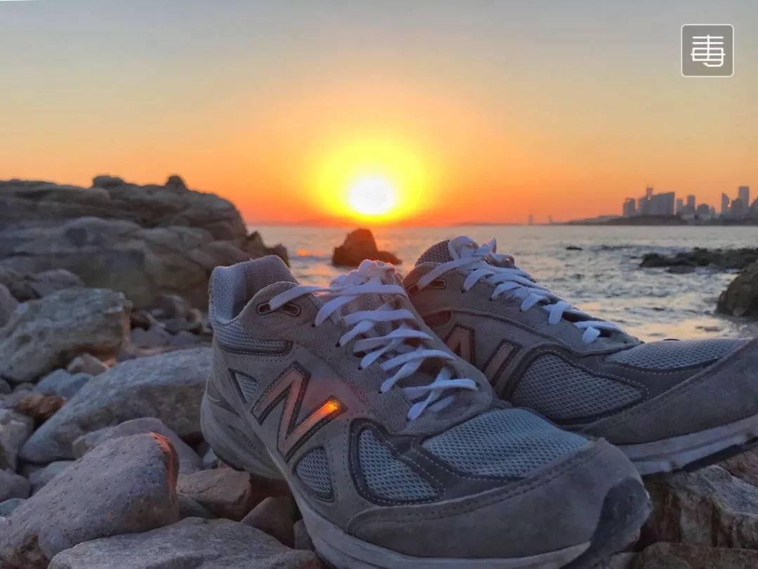 晒鞋拍照的姿势,拍鞋怎么拍出高级感上脚