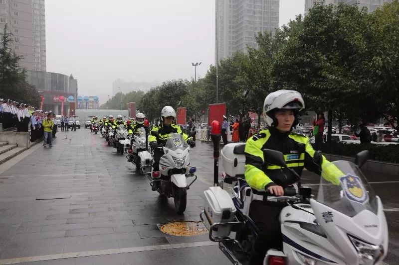 给力~又有39辆改色“黑出租”被交警电子眼“锁定”！