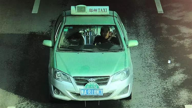 给力~又有39辆改色“黑出租”被交警电子眼“锁定”！