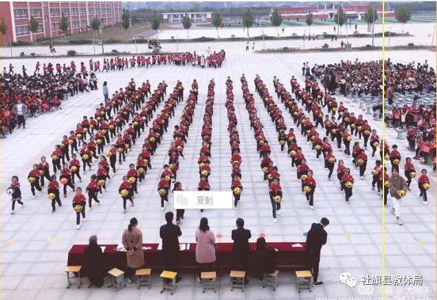 张店区实验中学运动会足球表演,学校足球体育活动展演