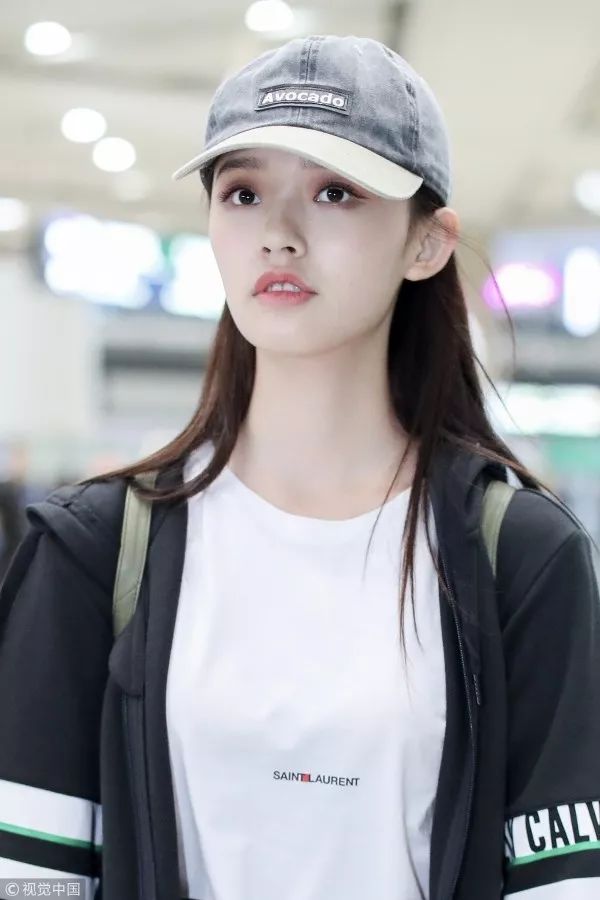 脖子为什么会有一道杠,脖子上出现几道杠会得什么病