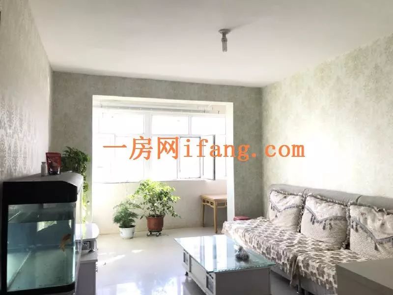 石河子三室二厅50万精装修急卖,石河子二手房大户型推荐