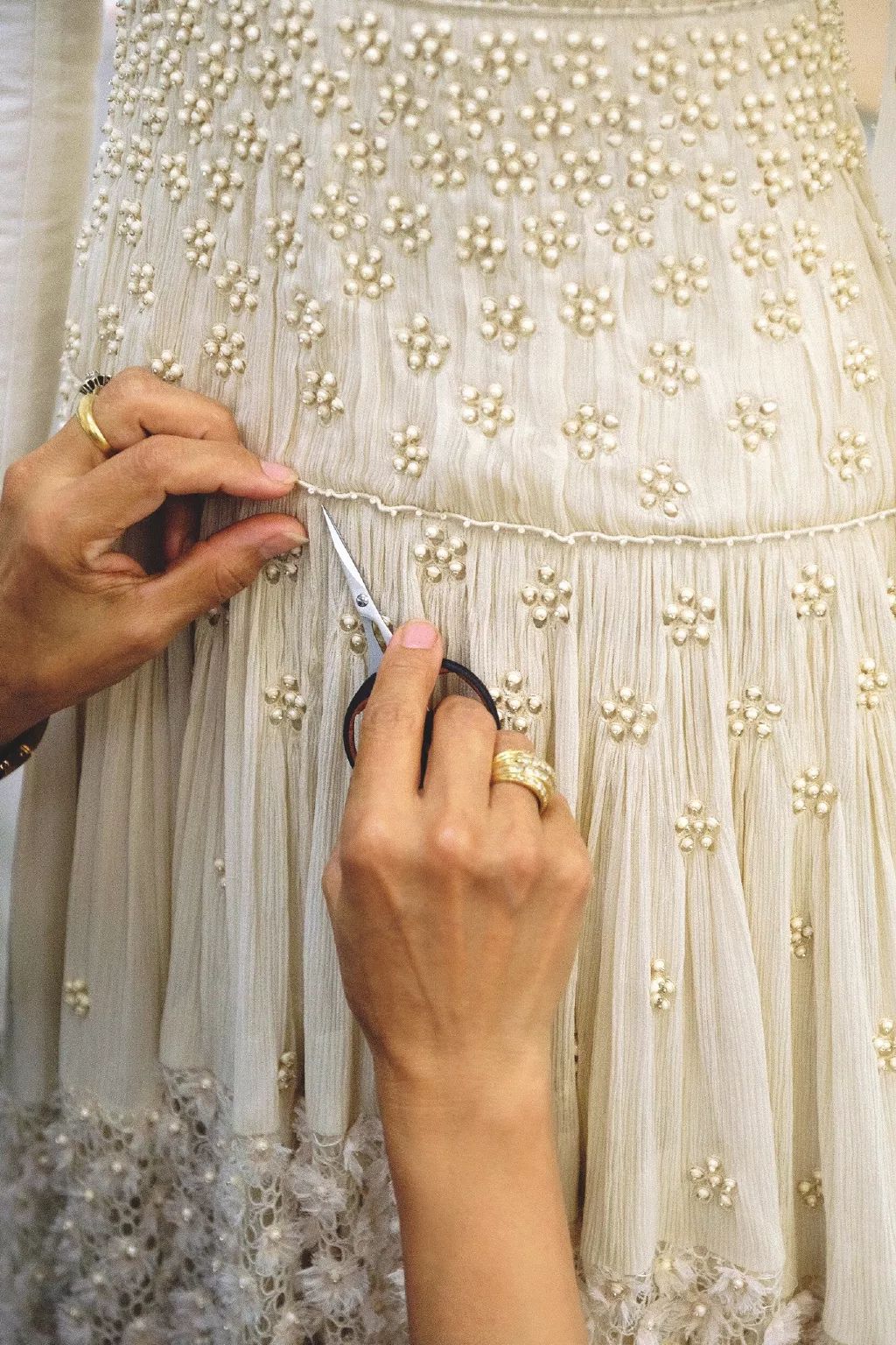 罗晋普天同庆,唐嫣罗晋官宣婚讯甜到齁