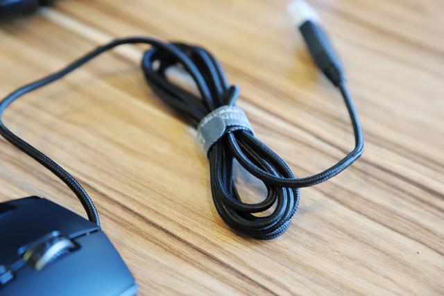 雷柏VT900电竞鼠标,雷柏vt900和罗技g502哪个好