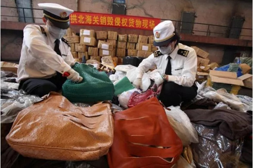 被海关扣押的奢侈品会怎么办,海关没收的奢侈品有证书吗