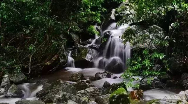 海南白沙红坎瀑布景区,海南最大的瀑布是哪个