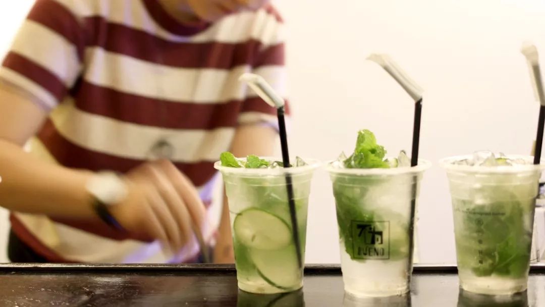 城市走散歌词,城市走哪条车道