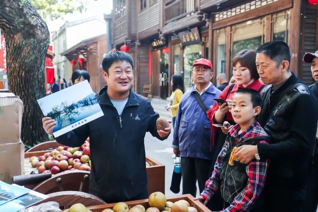 城市走散歌词,城市走哪条车道