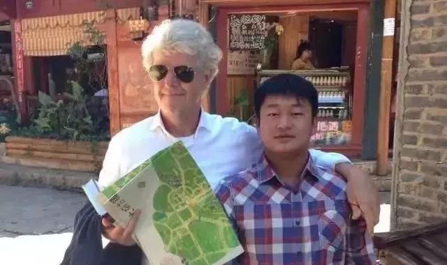 城市走散歌词,城市走哪条车道