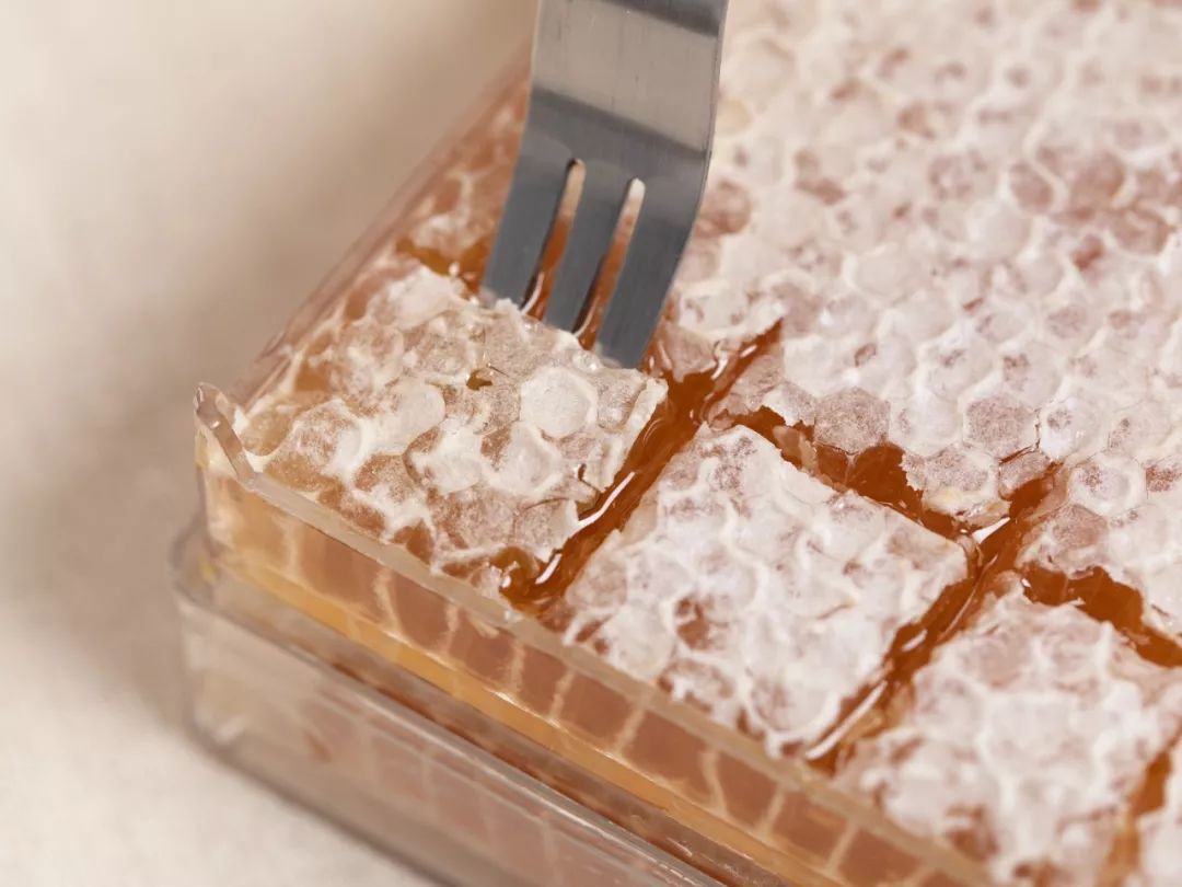 一条精选｜深山里的天然蜂巢蜜，可以解油腻的纯植物茶