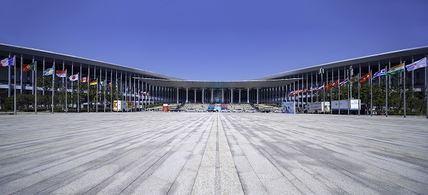 电商平台也到进博会搜罗全球好货,全球好货汇聚来中博会淘好货