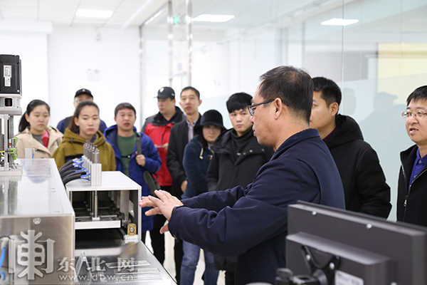“点赞哈尔滨”采访团走进奥瑞德光电探秘亚洲最大蓝宝石晶体材料研发与制造中心
