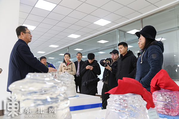 “点赞哈尔滨”采访团走进奥瑞德光电探秘亚洲最大蓝宝石晶体材料研发与制造中心
