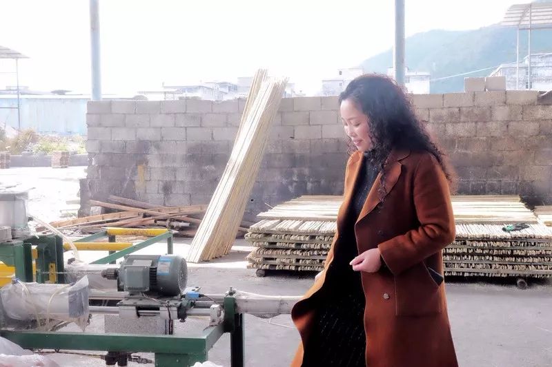 什么都不用带，到我家来吧！认识一下，她是乐于助人的“酉阳好人”！