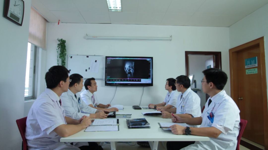 喝茶容易引起痛风吗,喝茶能预防痛风到底是不是真的