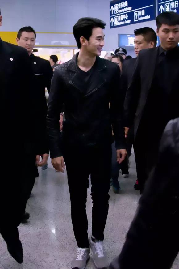 官司缠身,山寨不停,这个“N字鞋鼻祖”又回来了!